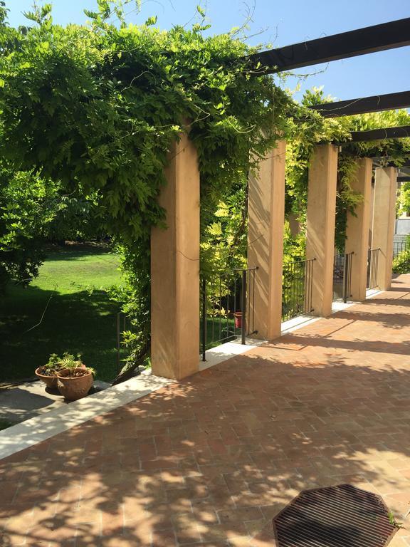 Ca'Bert Villa Dei Glicini Castelnuovo del Garda Buitenkant foto